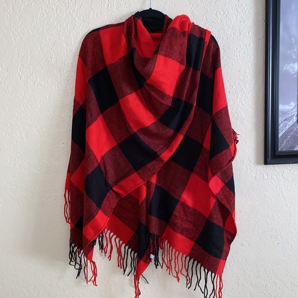 Plaid Poncho One size - Picture 2 of 4